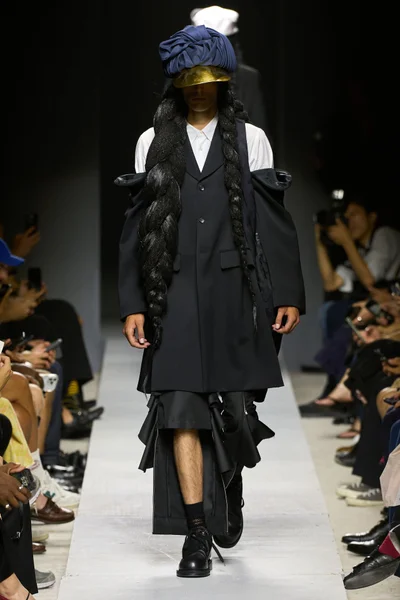 Look 9
